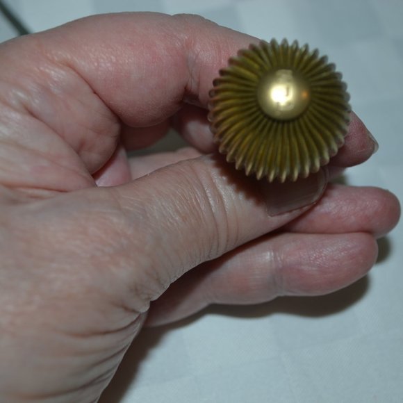 Sarah Jessica Parker Burnished Gold-tone Key Chain - Picture 7 of 7